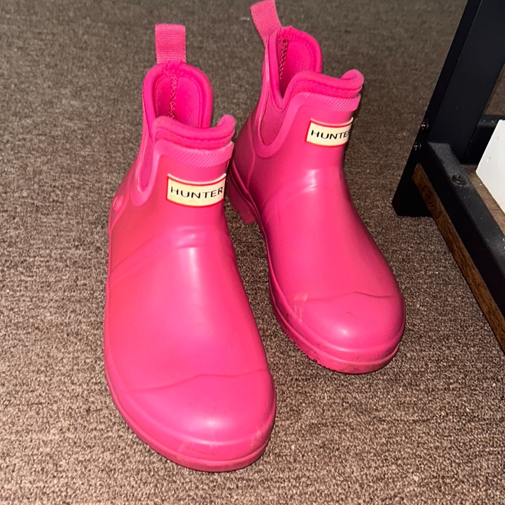 Pink hunter boots. - Picture 1 of 1